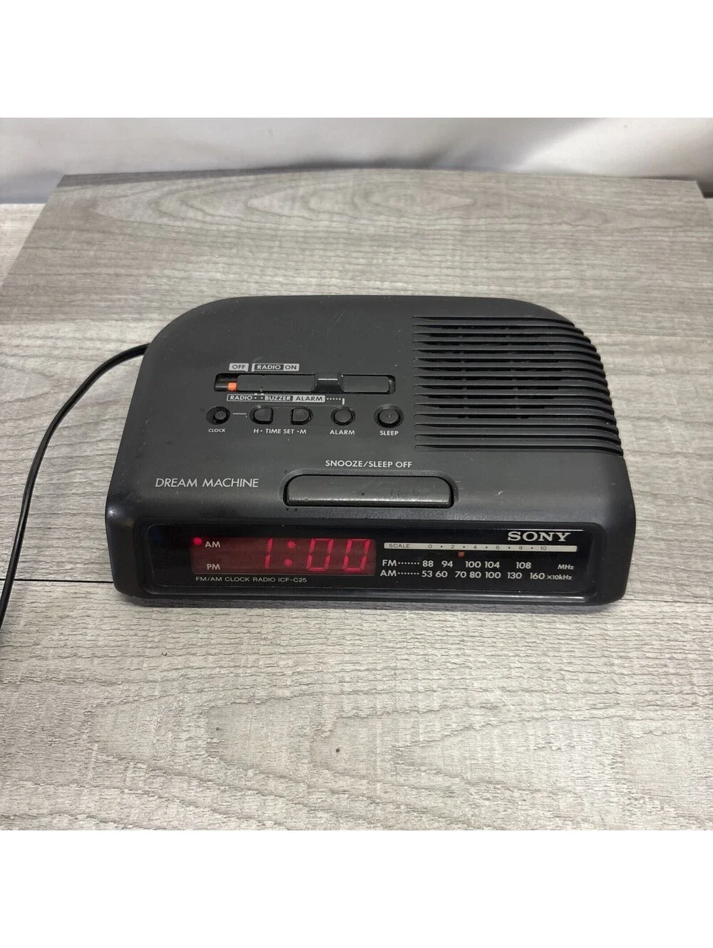 Vintage Sony Dream Machine ICF-C25